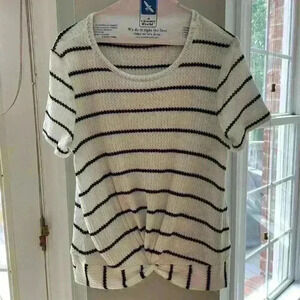 Altar’d State Women’s Top Medium